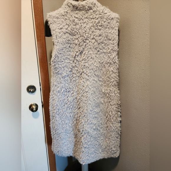 Light Blue Vest by Ashley - Picture 3 of 4